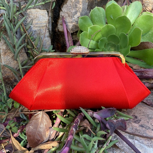 Red Satin Rhinestone Statement Clutch NWT - Picture 4 of 8